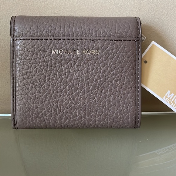 NEW/Michael Michael Kors Wallet/CINDER - Picture 2 of 7